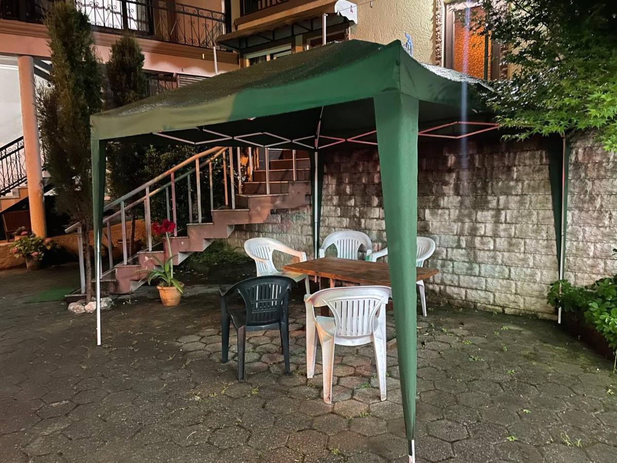 Guest House Nino マヒンジャウリ エクステリア 写真