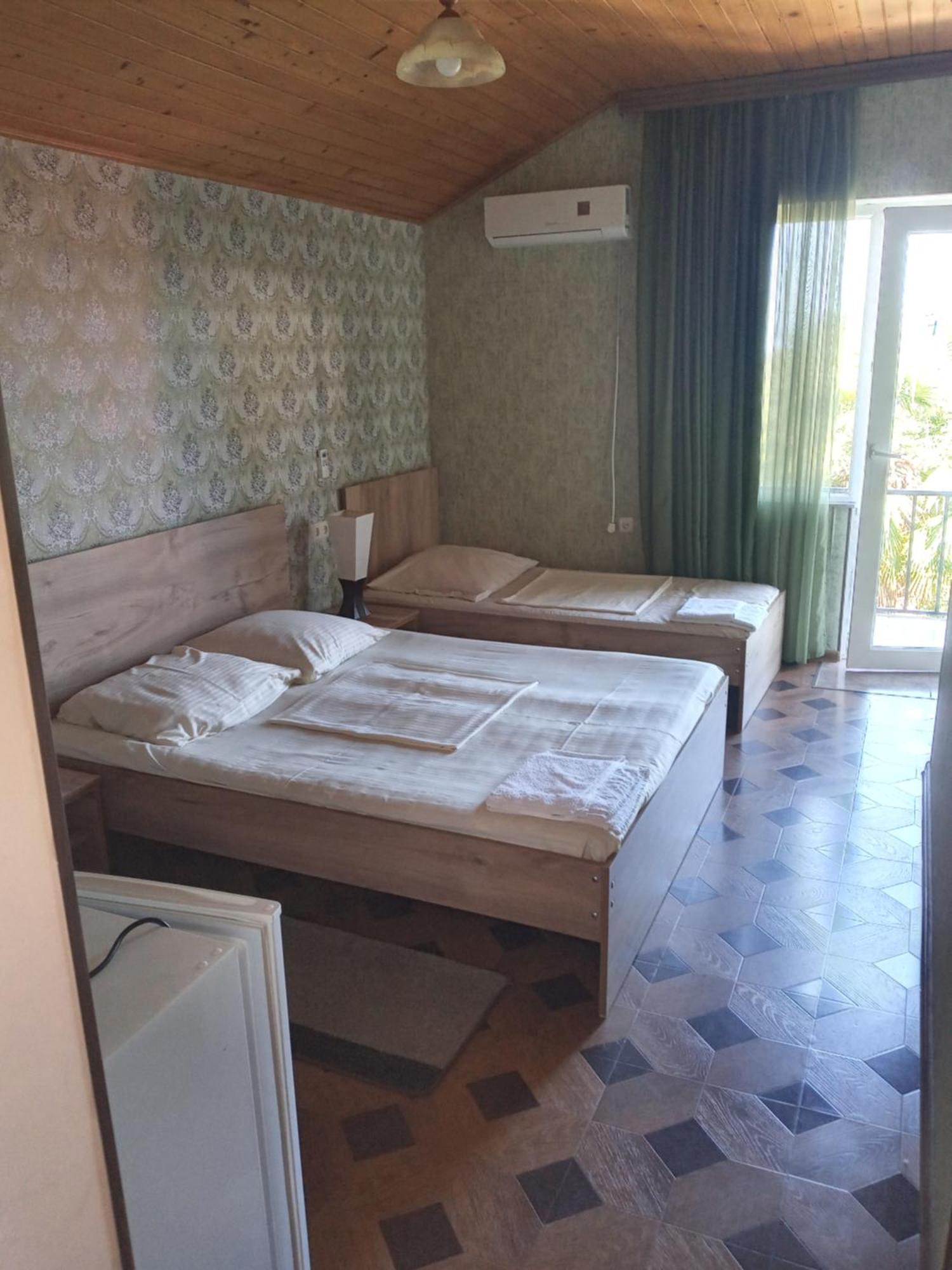 Guest House Nino マヒンジャウリ エクステリア 写真
